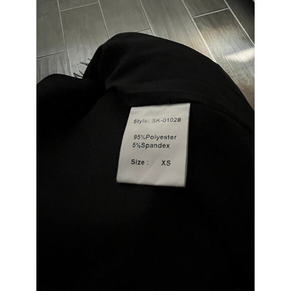 Pink‎ martini black feather skirt -xs - Picture 4 of 5